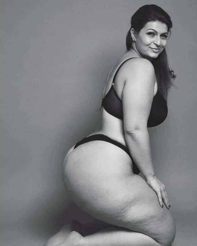 Stéphanie, 43 ans, cougar à Entrelacs